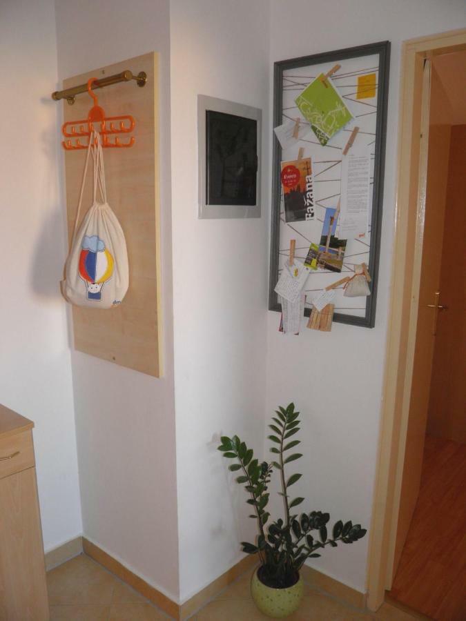 Apartment Suzy With Private Parking Fažana Esterno foto